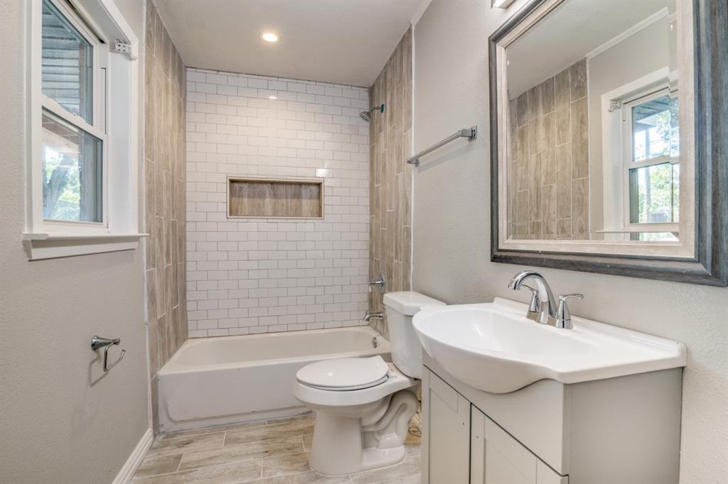 Country Club Estates - Residential