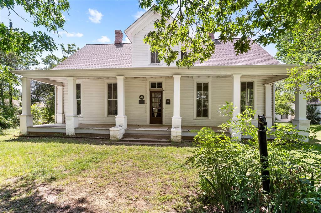 4611 Kelton is a rare opportunity to own the oldest farmhouse in Dallas. Built in 1880, the FA Brown Farmstead was originally a 200 acre farm. Now at 0.46 acres, it is a country oasis in the city. With 7 fireplaces, 12 foot ceilings, original wood flooring, and a breezy front porch it is the perfect opportunity for someone looking to be the next steward of a historic home. 

The property is a Dallas Landmark and cannot be demolished.