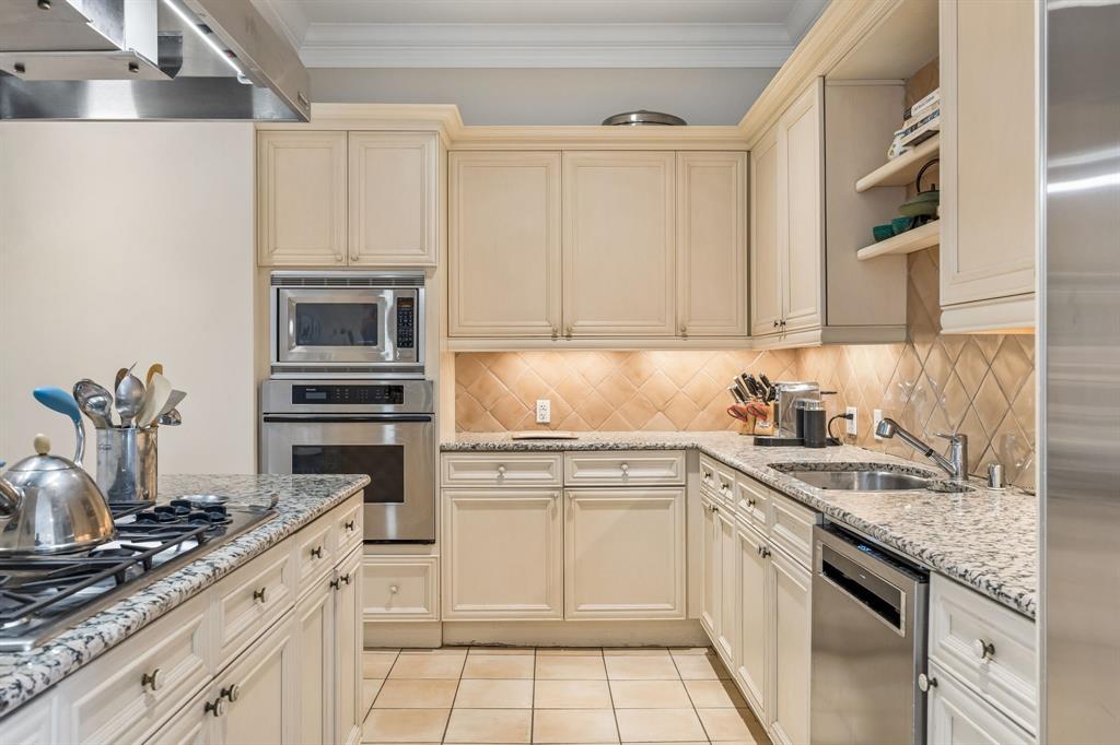 PLAZA AT TURTLE CREEK RES PH 2 - Residential