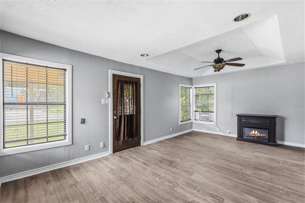 Bluebonnet Lawn - Residential