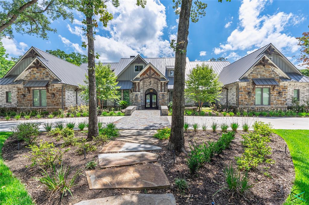 Pinnacle Club - Residential