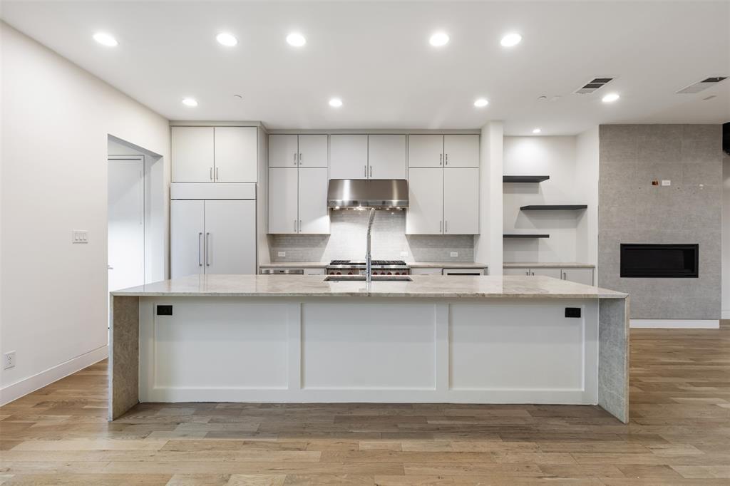 Wesley Flace Add - Residential