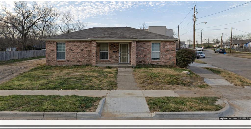 MOTIVATED SELLER. 4007 Puget Street is a single-family home in the West Dallas 75212 area. It features approximately 1,100 sq ft of living space with 3 bedrooms and 2 bathrooms, built in 2004 on a roughly 4,182 sq ft lot. The home includes a detached garage and brick exterior, with central cooling and basic heating. INCLUDES APPLIANCES