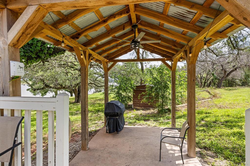 The Liveoaks Add - Commercial Sale