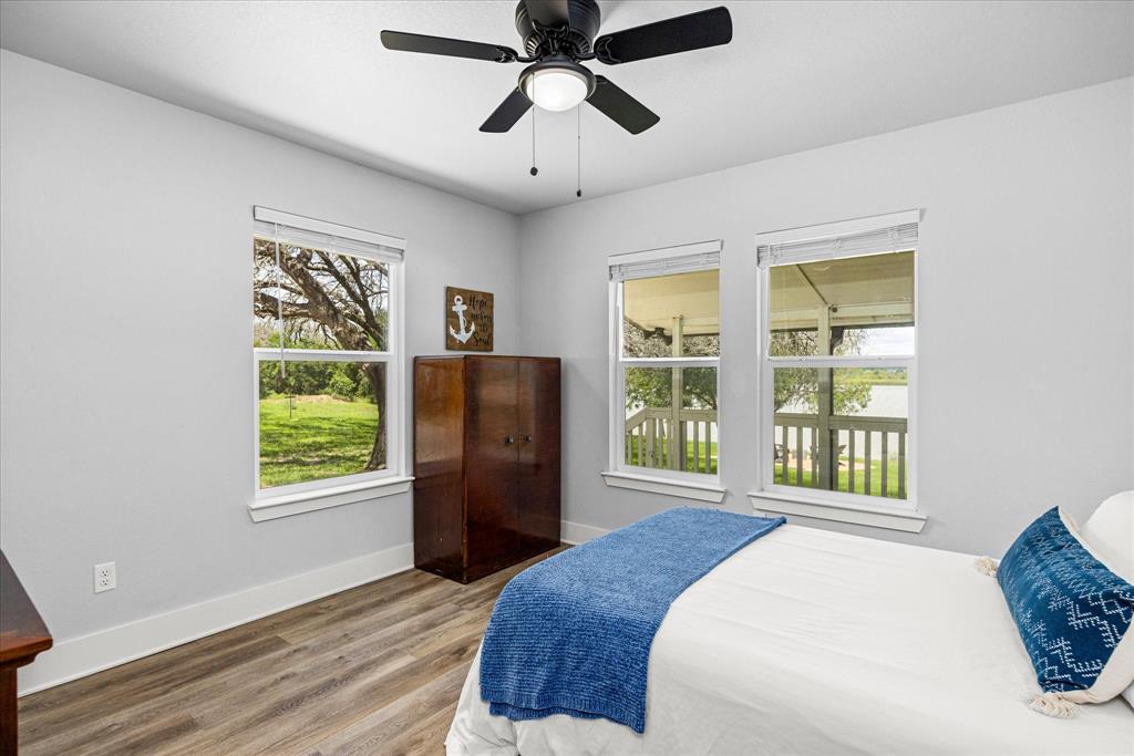 The Liveoaks Add - Commercial Sale