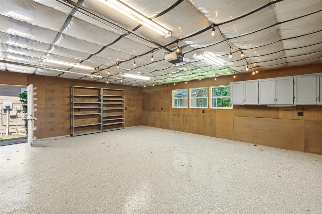 Emerald Sound At Lake Lewisvil - Residential