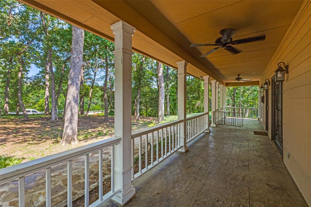 Emerald Sound At Lake Lewisvil - Residential