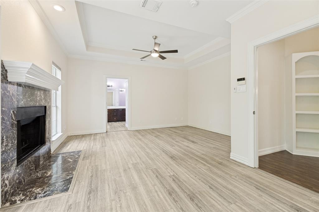 Emerald Sound At Lake Lewisvil - Residential