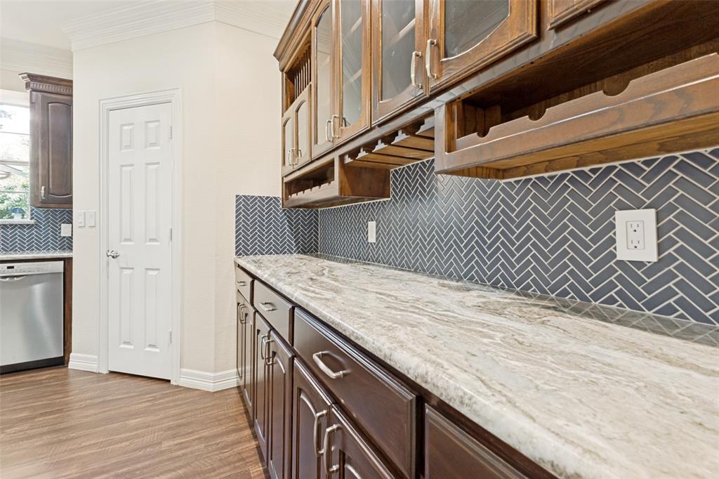 Emerald Sound At Lake Lewisvil - Residential