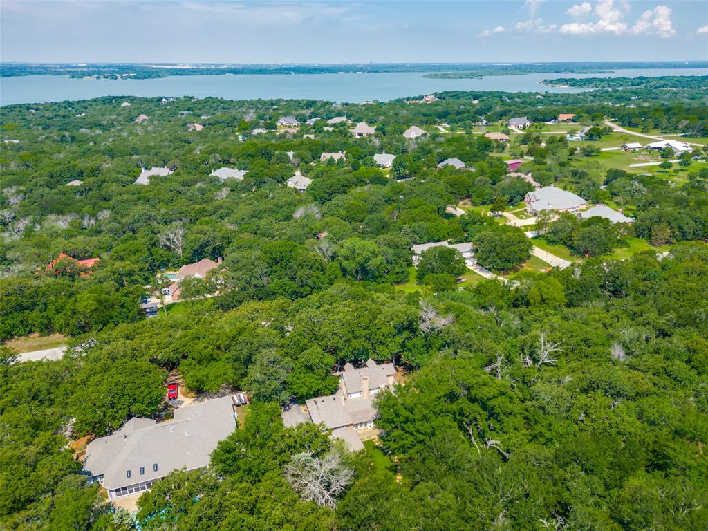 Emerald Sound At Lake Lewisvil - Residential