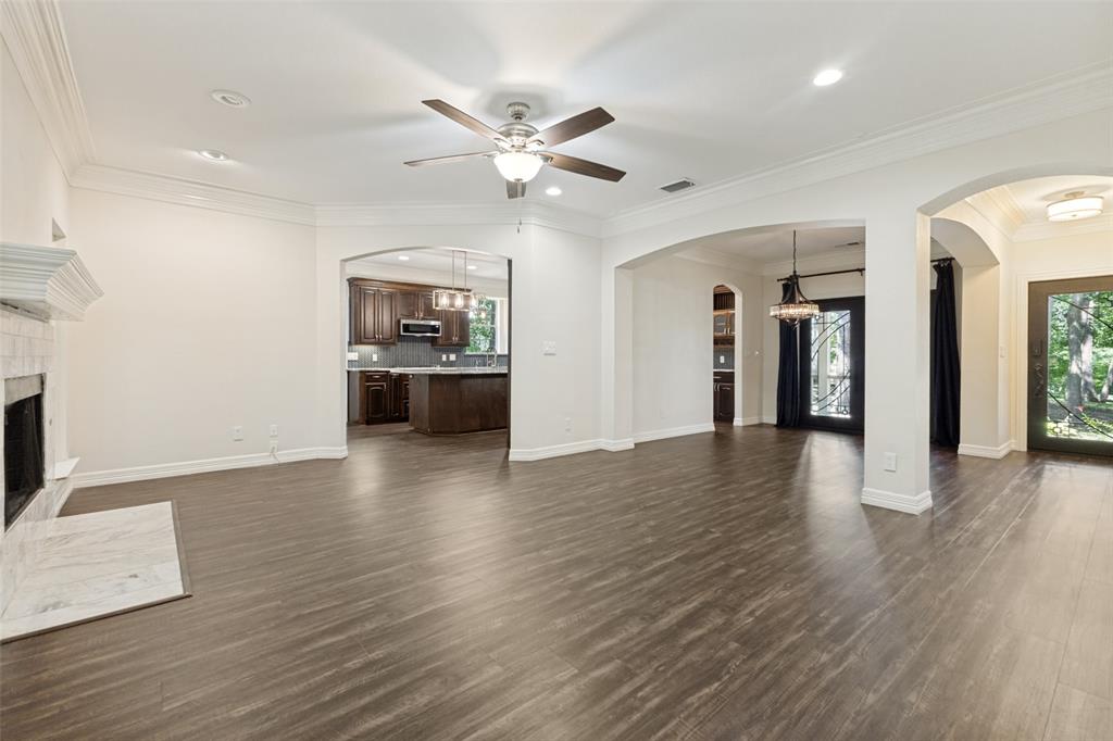 Emerald Sound At Lake Lewisvil - Residential