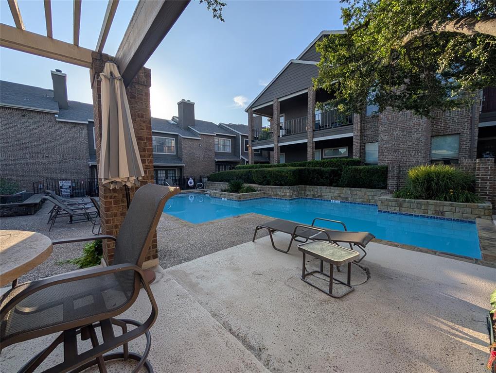 Cobblestone Square - Residential