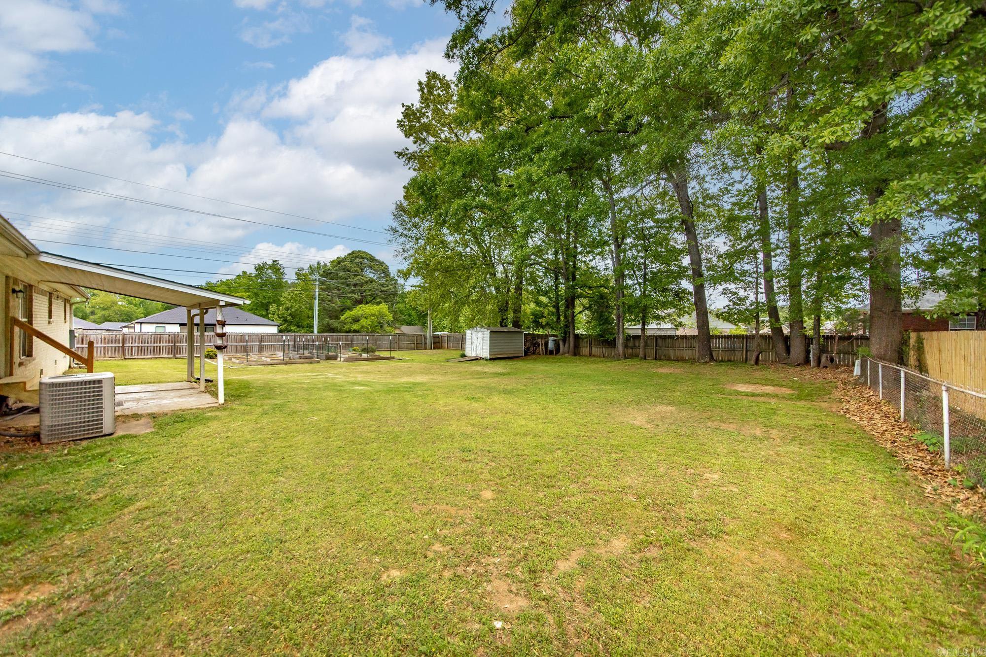 PINEWOOD ESTATES - Residential