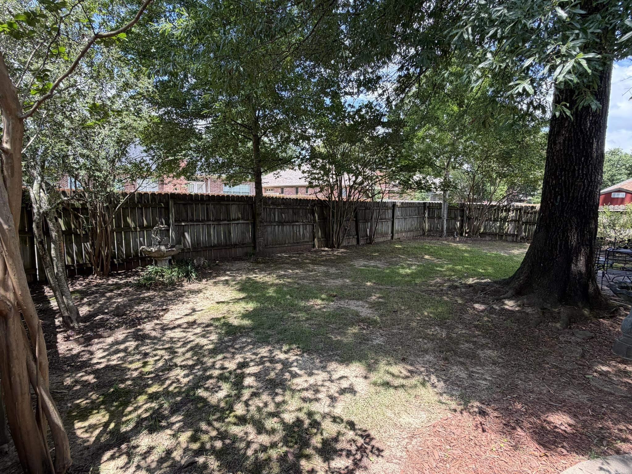 COUNTRY CLUB OF ARK THE - Residential