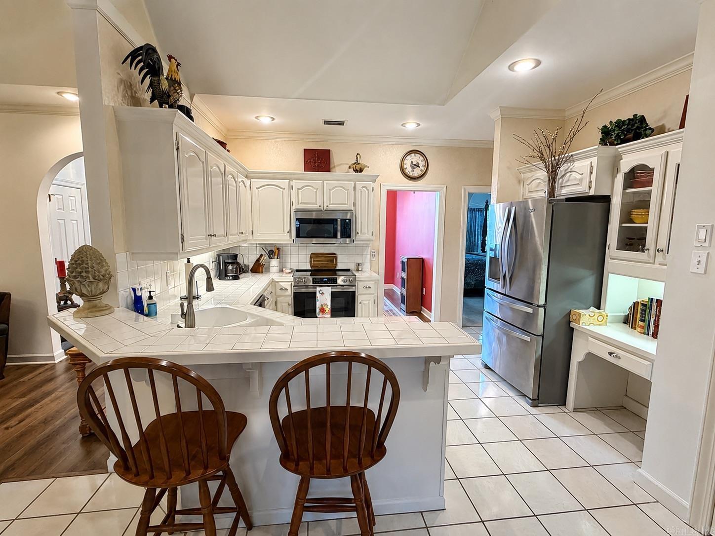 COUNTRY CLUB OF ARK THE - Residential