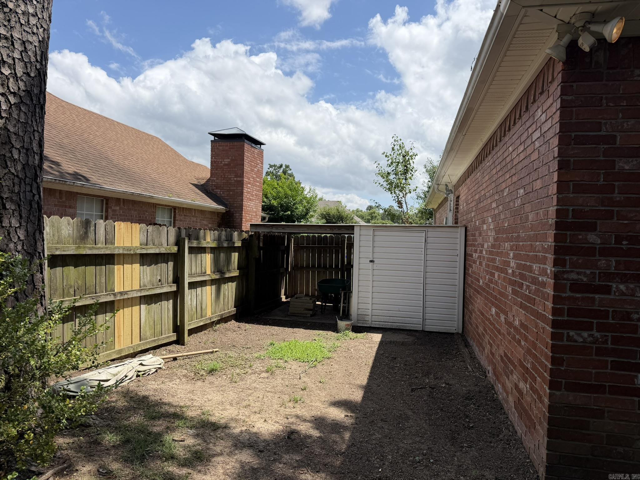 COUNTRY CLUB OF ARK THE - Residential