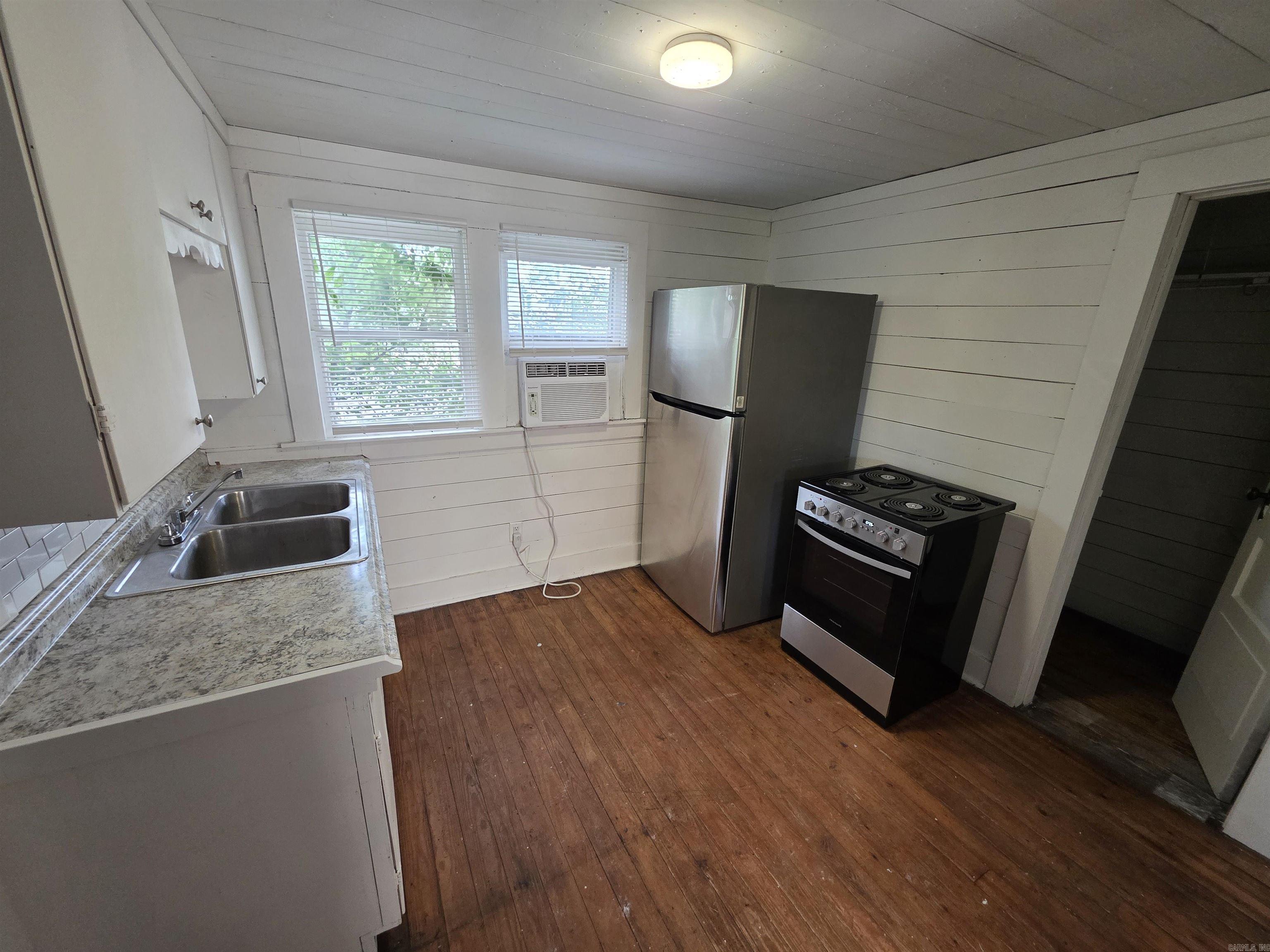 Boohers - Residential Lease