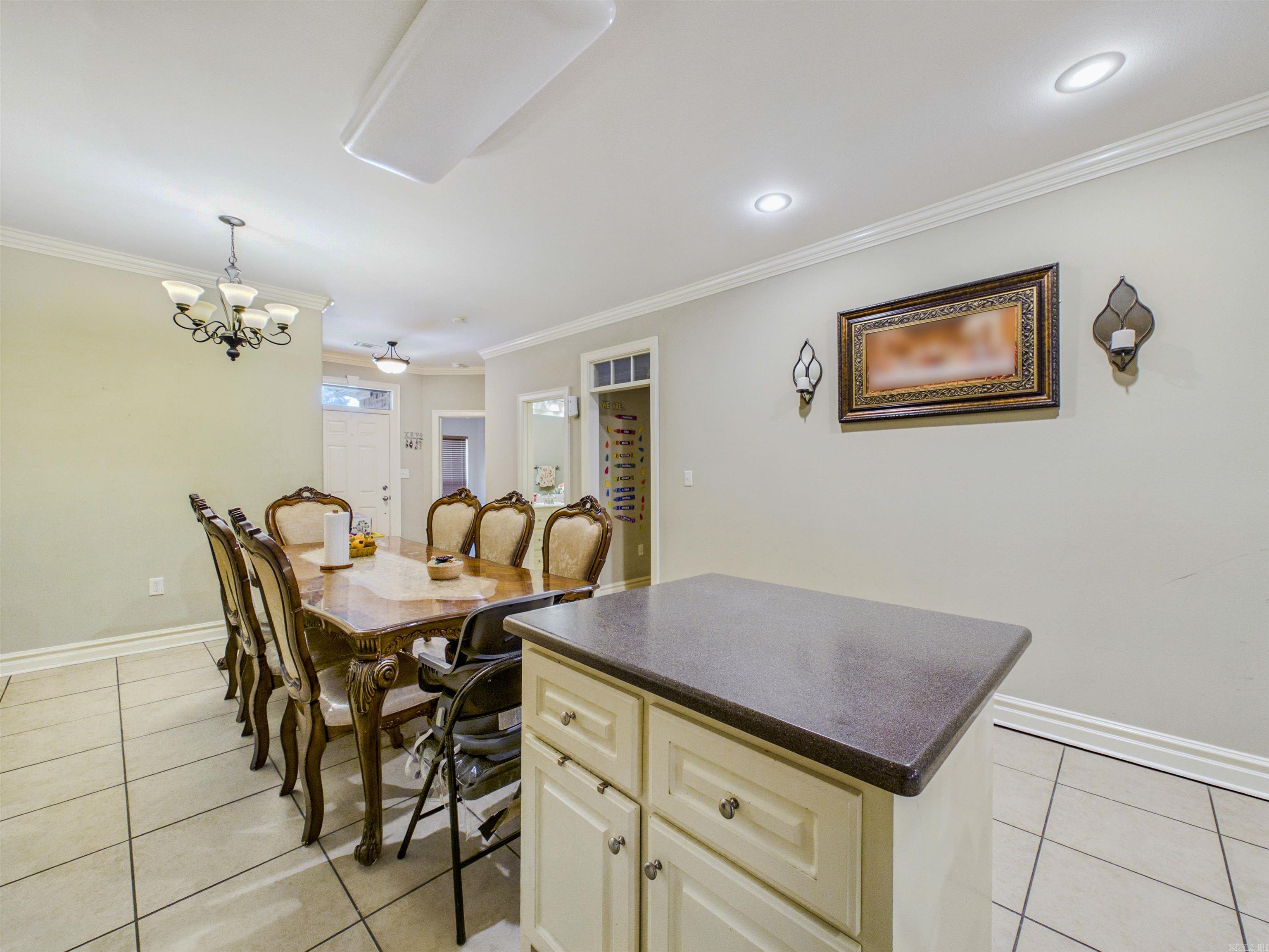 COUNTRY CLUB OF AR VILLAGE WAY A - Residential