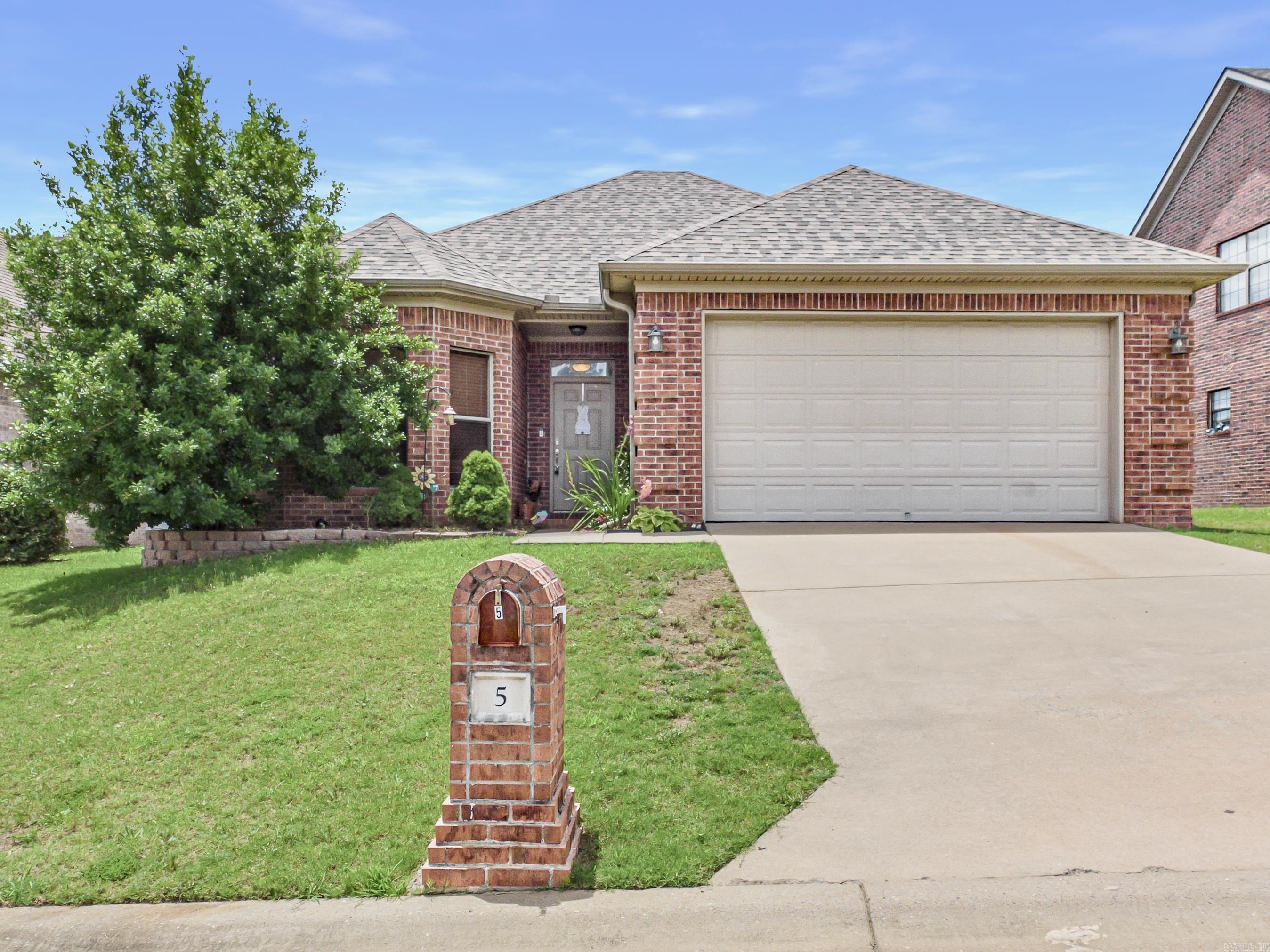 COUNTRY CLUB OF AR VILLAGE WAY A - Residential
