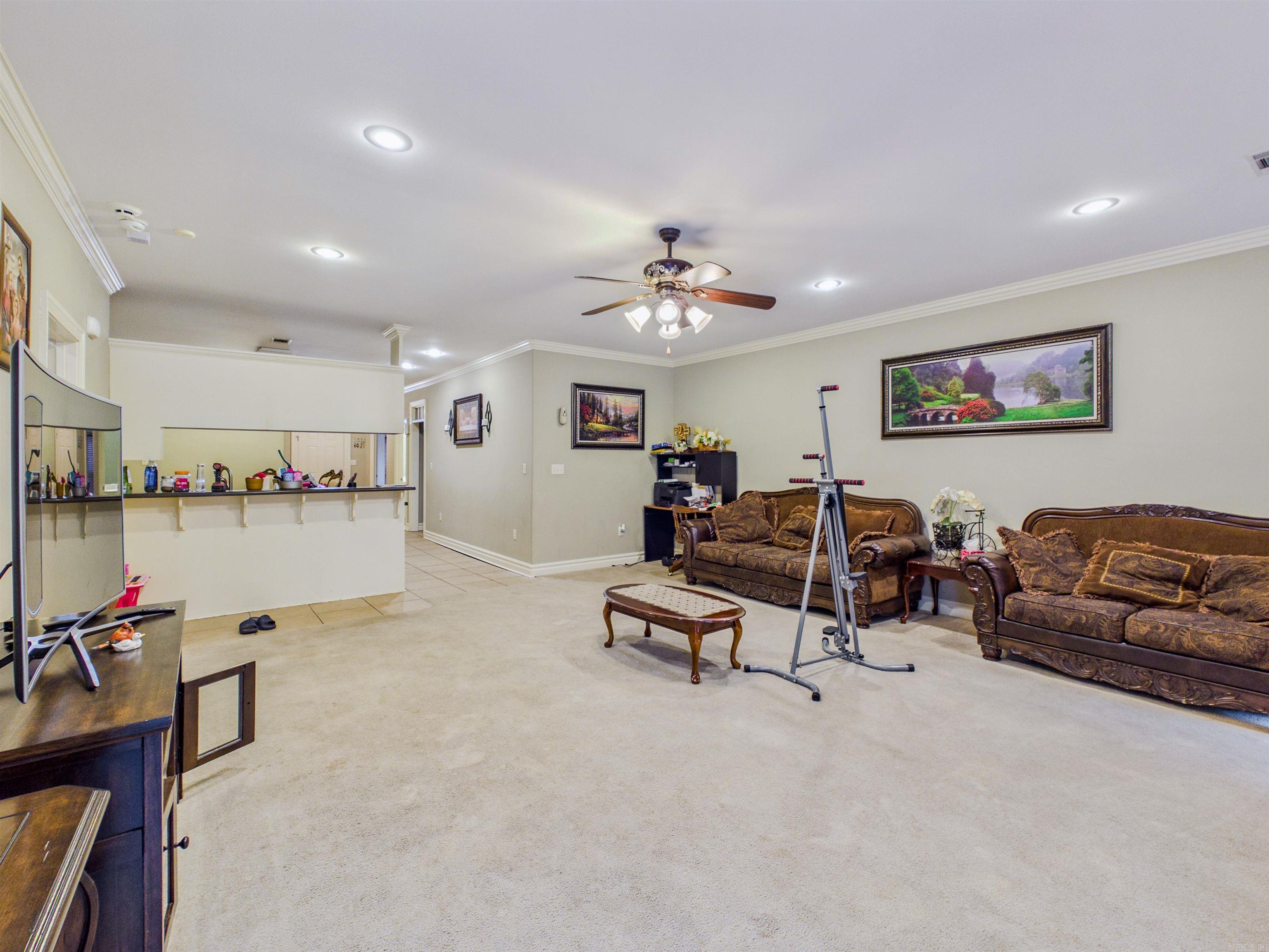 COUNTRY CLUB OF AR VILLAGE WAY A - Residential