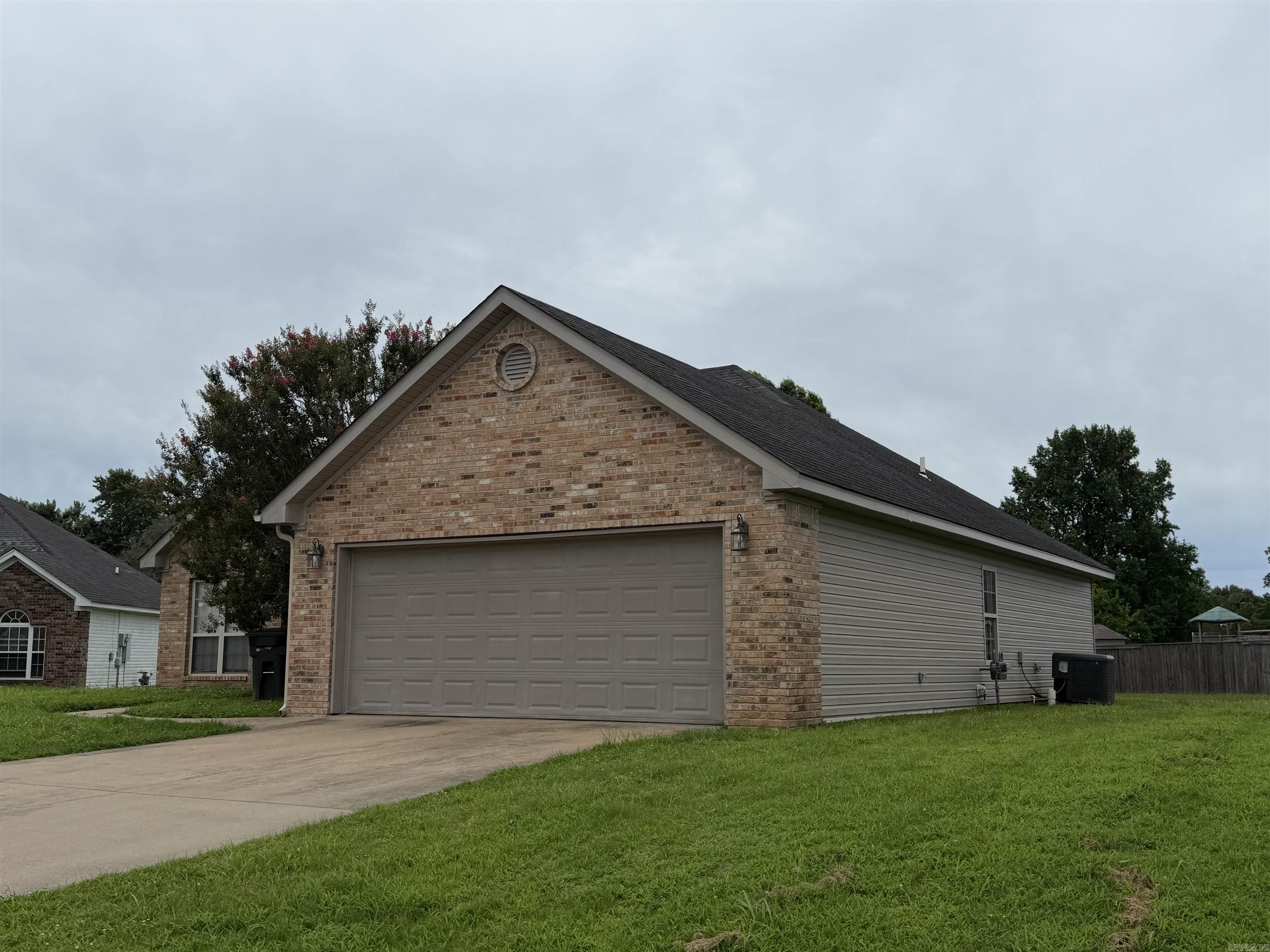 STONE LINKS ADDN - Residential