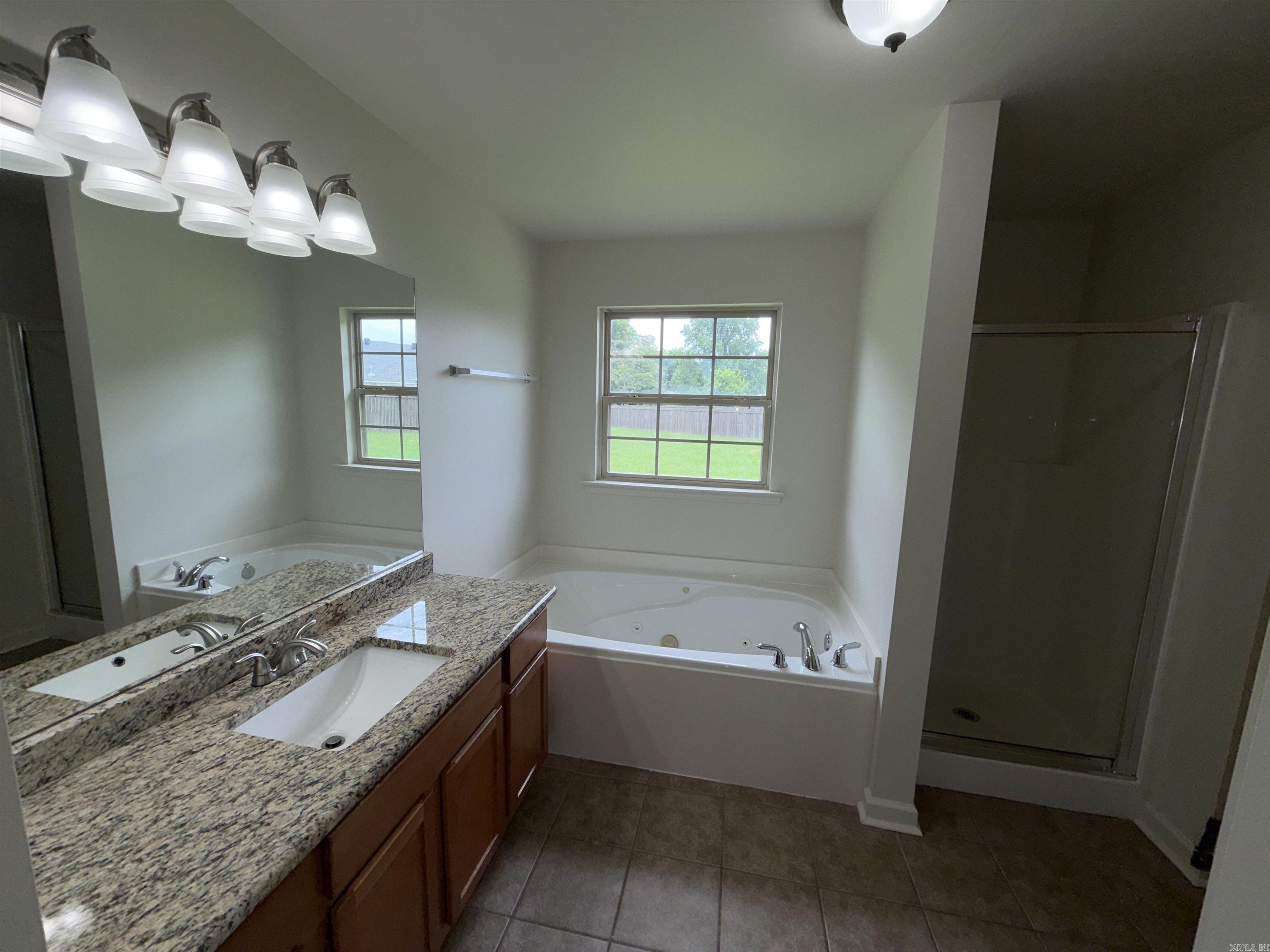 STONE LINKS ADDN - Residential