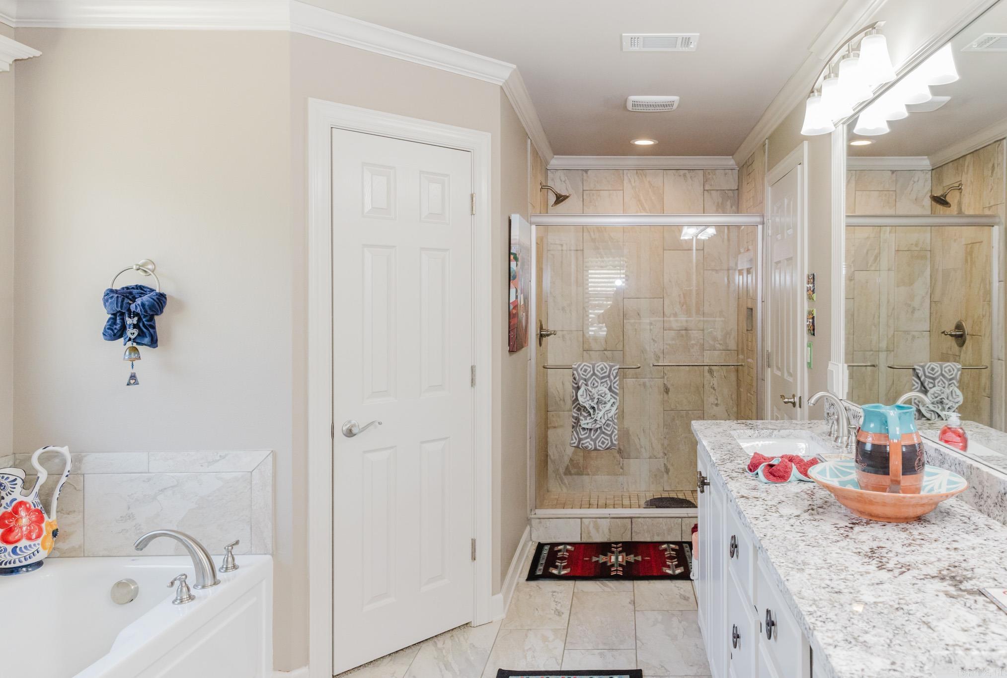 MAJESTIC POINTE - Residential