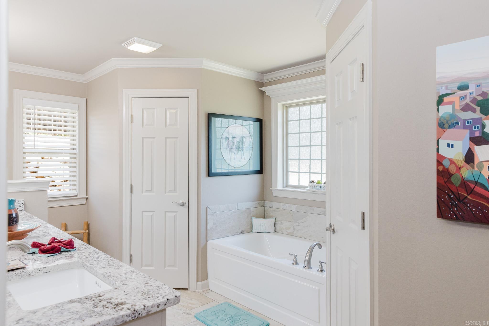MAJESTIC POINTE - Residential