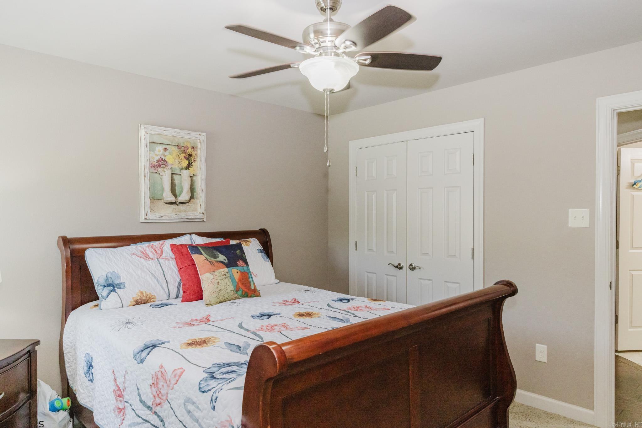 MAJESTIC POINTE - Residential