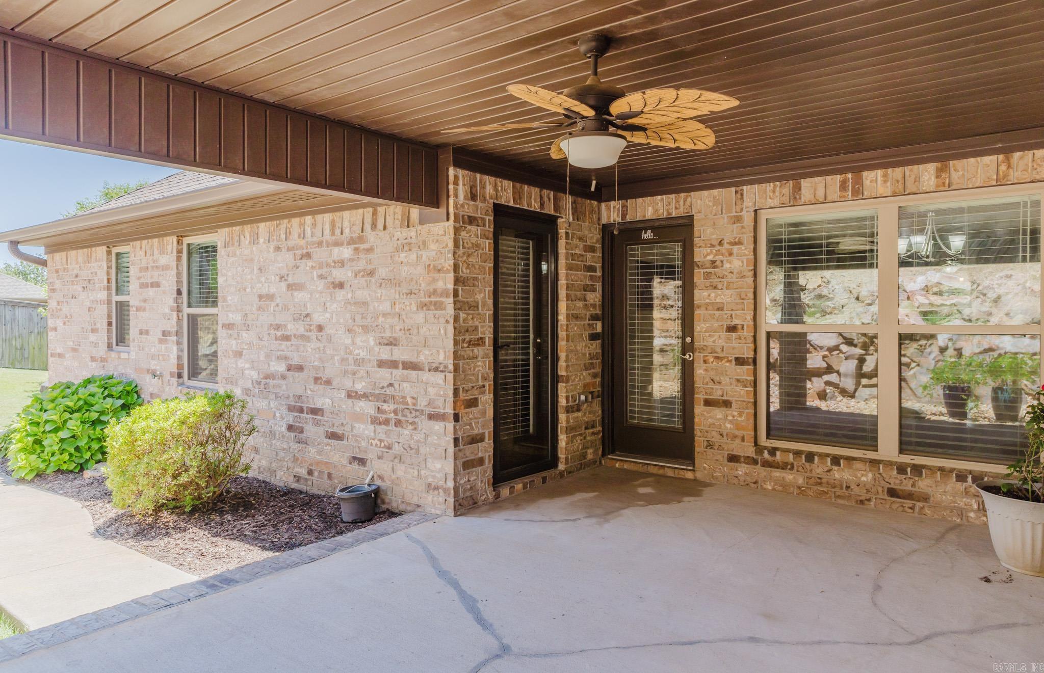 MAJESTIC POINTE - Residential