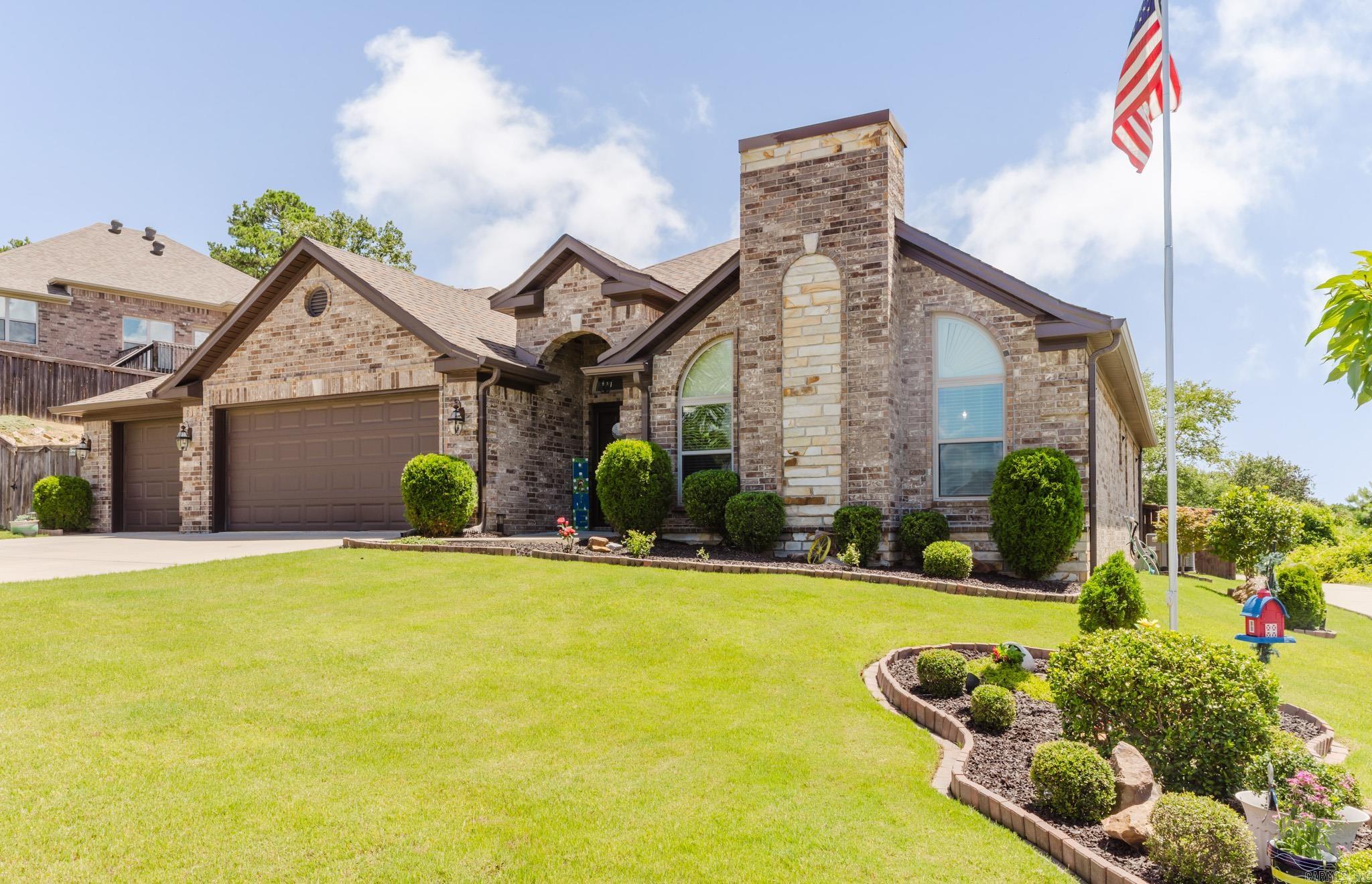 MAJESTIC POINTE - Residential