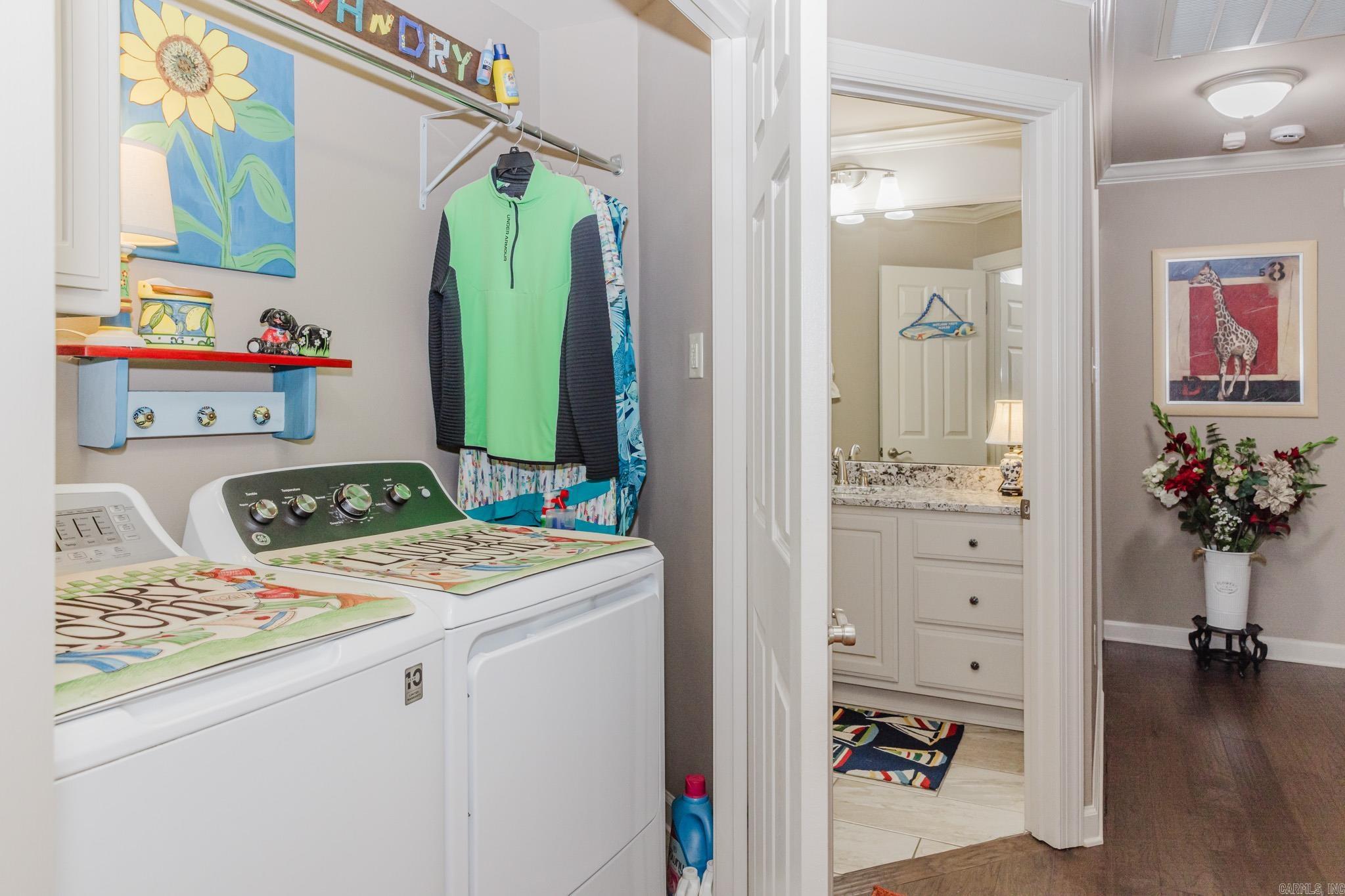 MAJESTIC POINTE - Residential