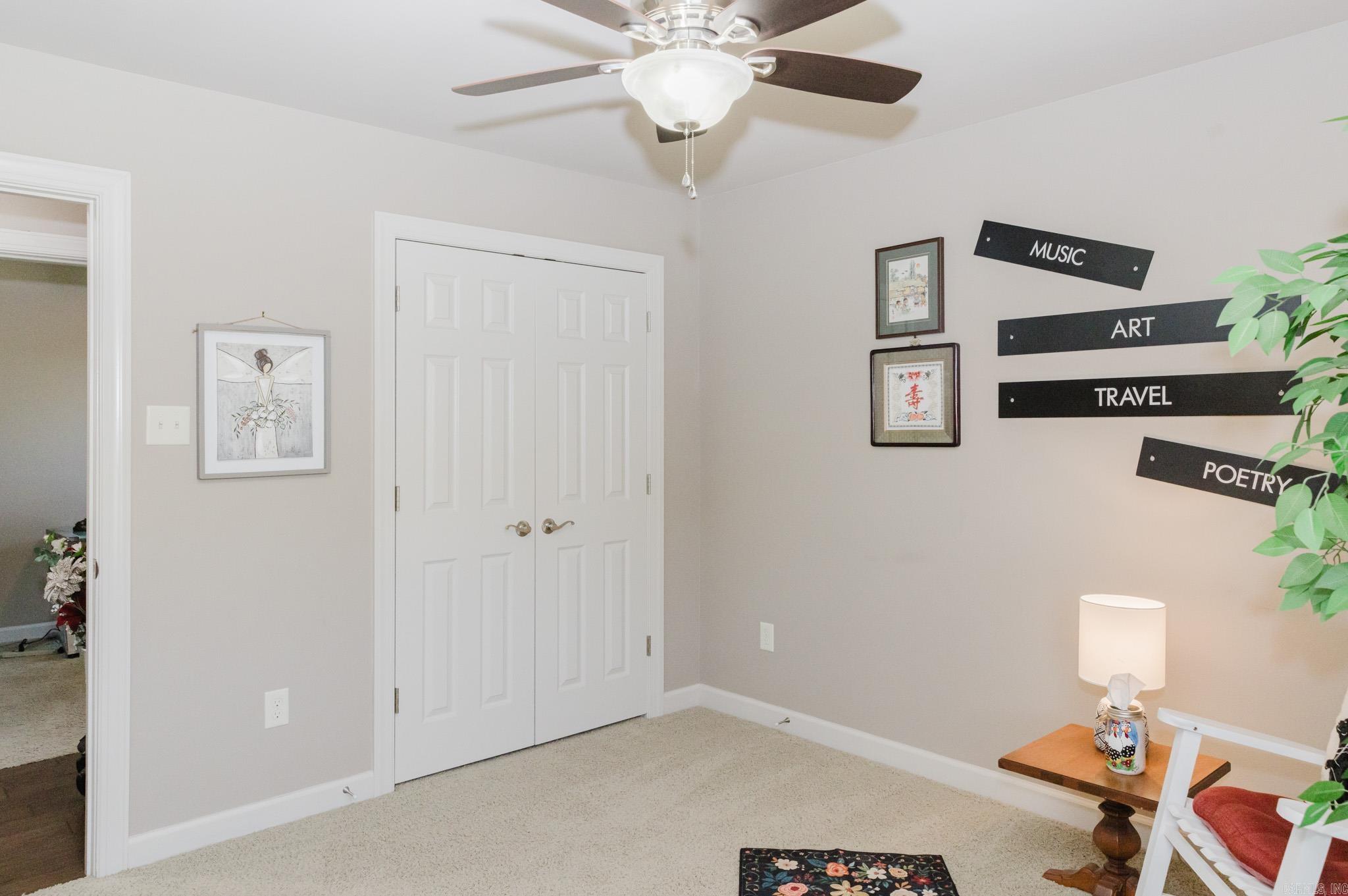 MAJESTIC POINTE - Residential