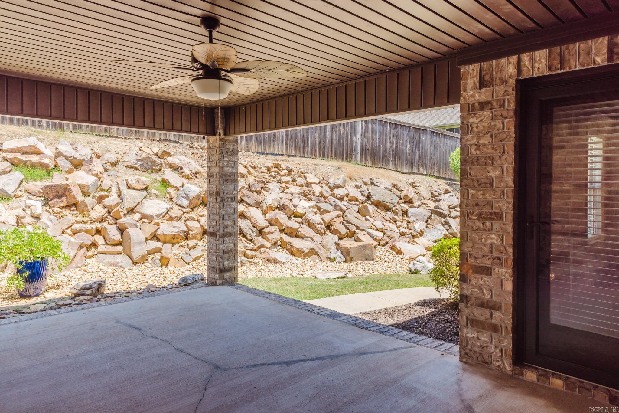 MAJESTIC POINTE - Residential