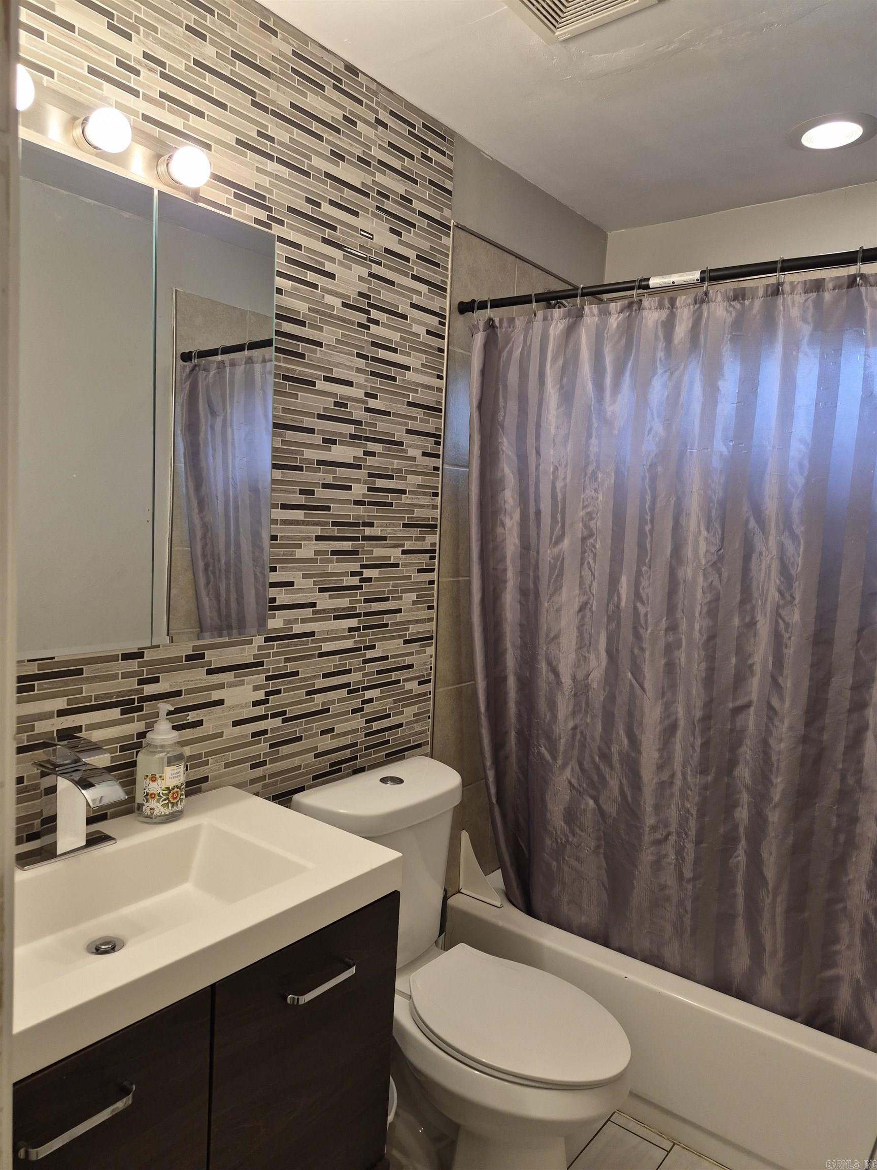OAK FOREST GARDENS - Residential