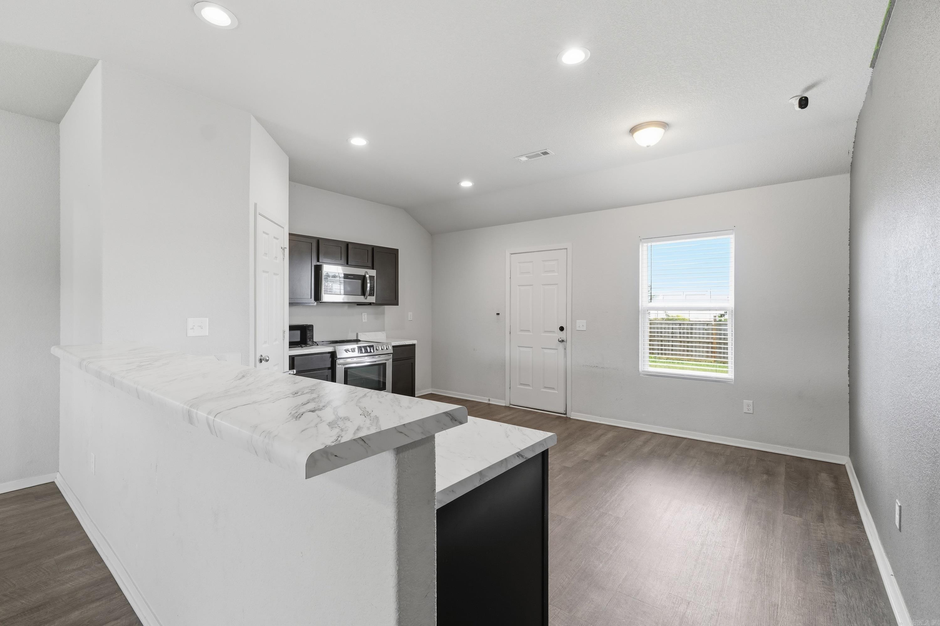 COUNTRY CLUB OF ARK THE - Residential