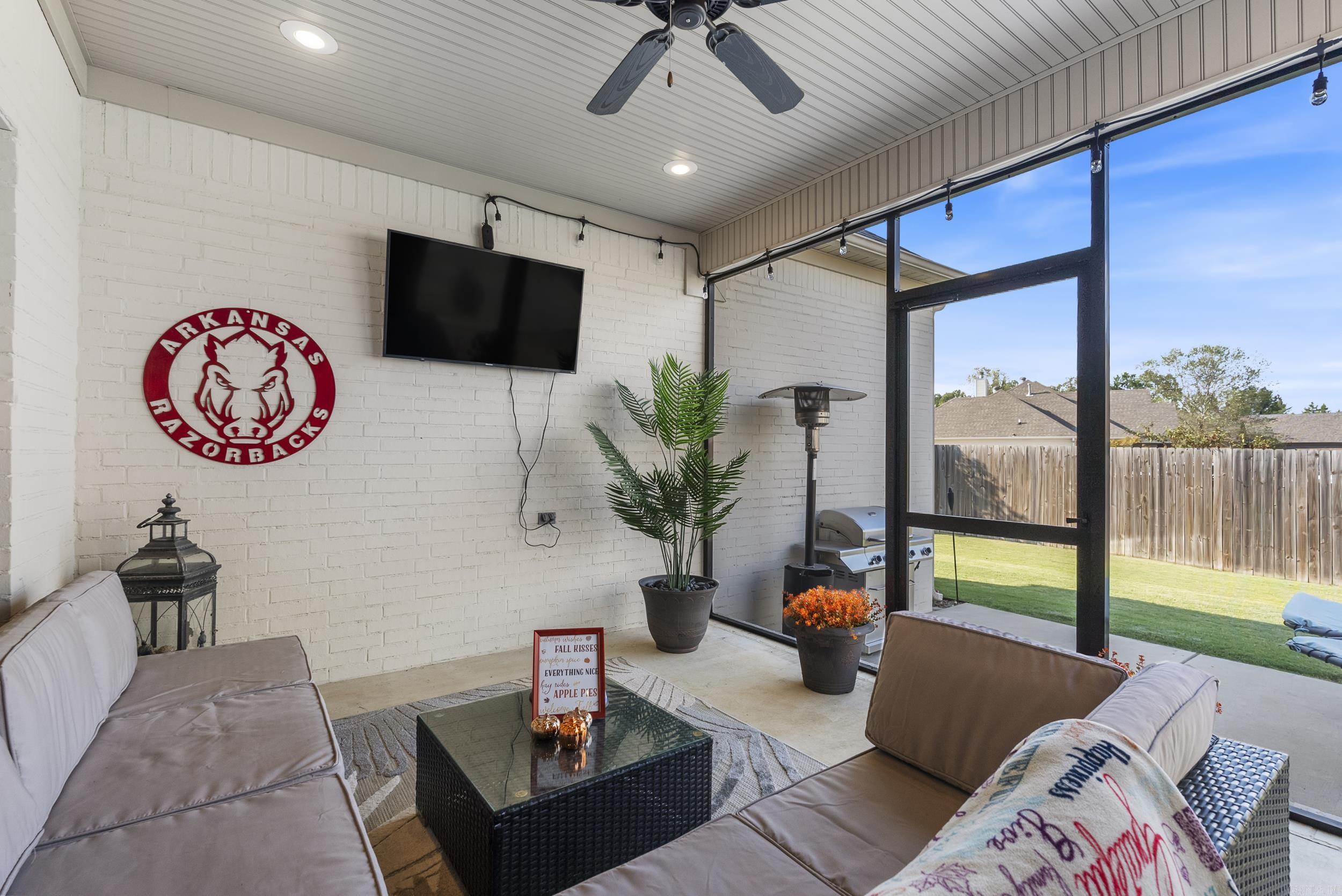 CASTLEBERRY MEADOWS - Residential