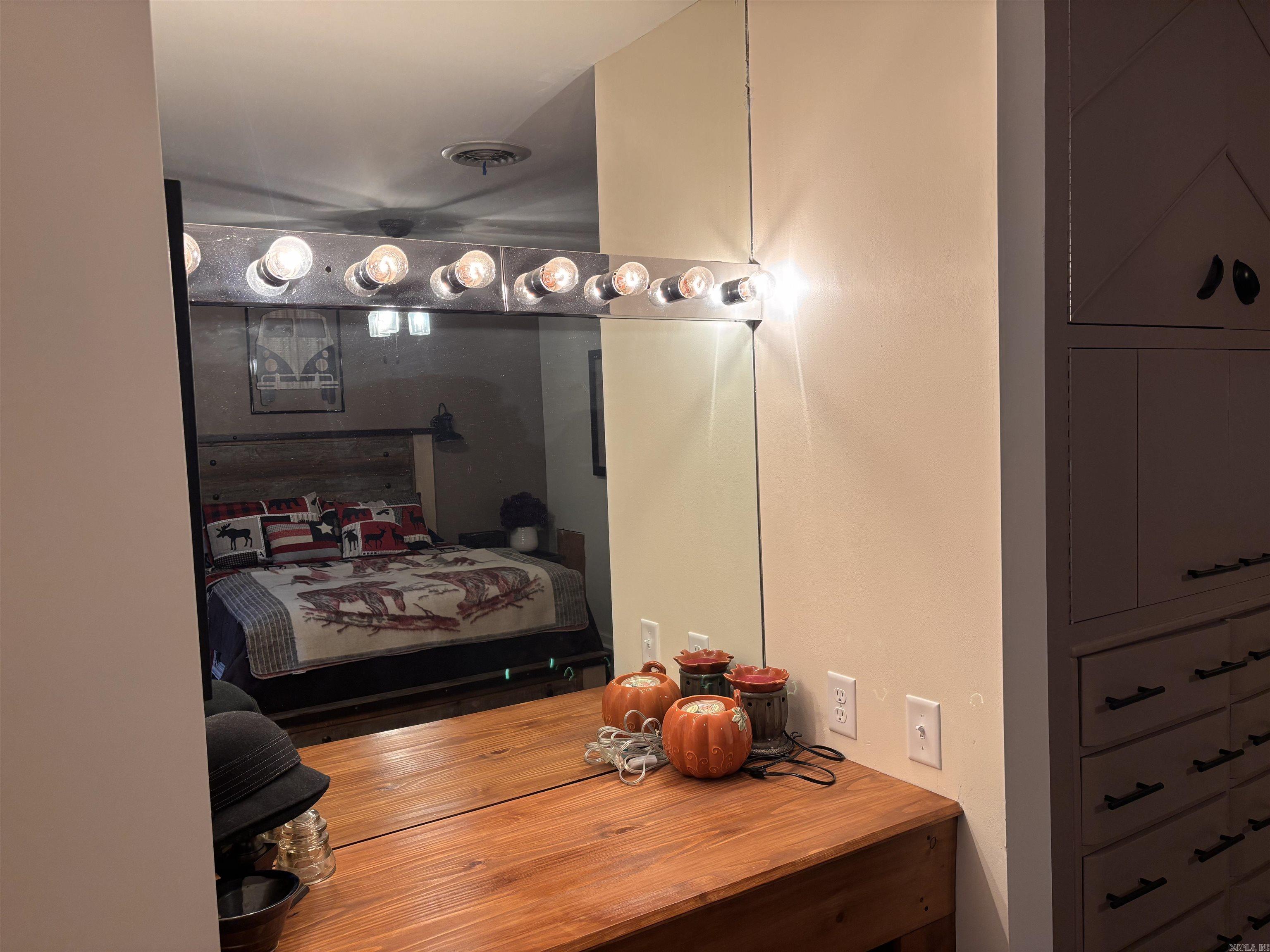 CHELSEA HEIGHTS CONDO - Residential