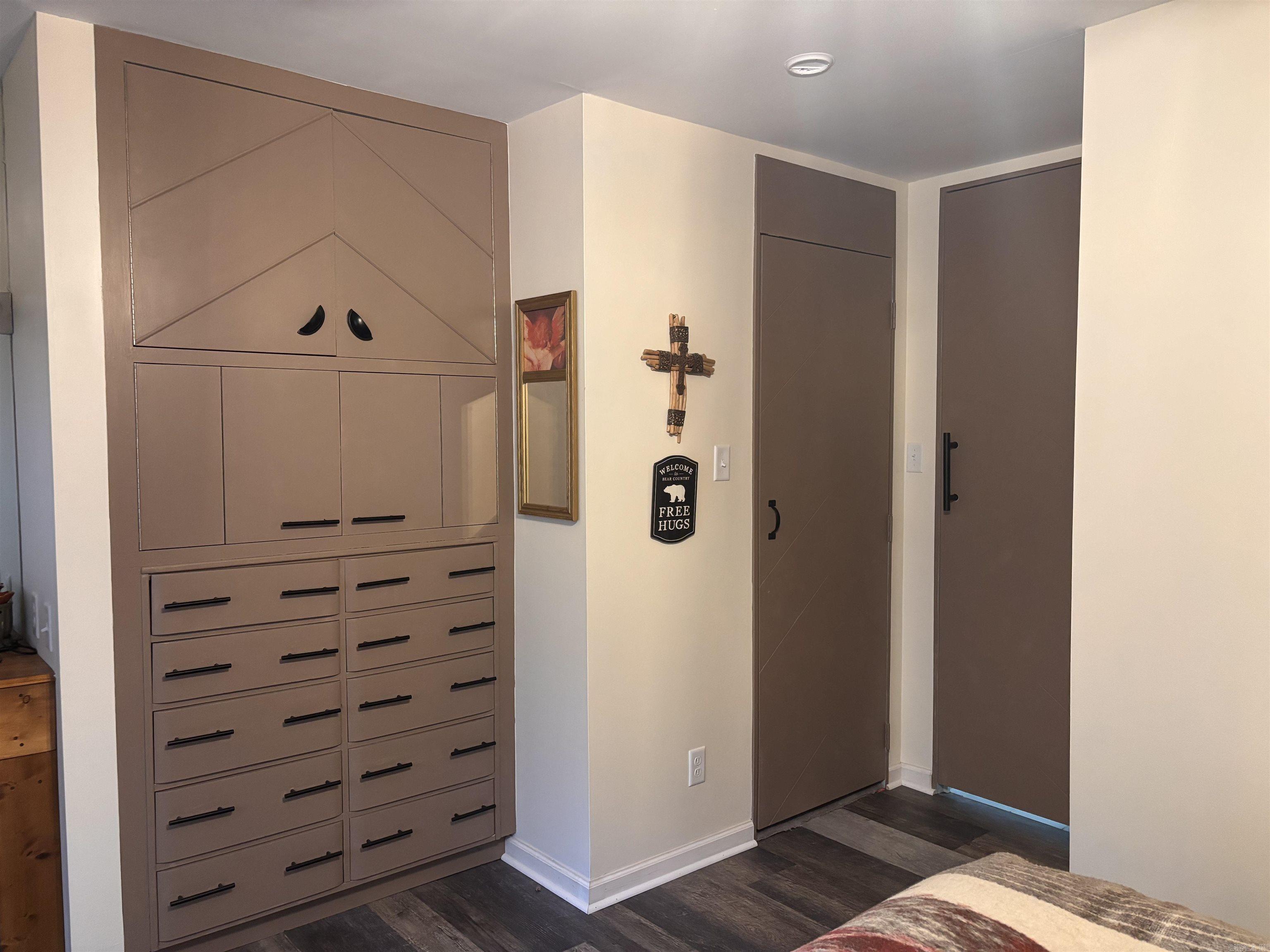 CHELSEA HEIGHTS CONDO - Residential