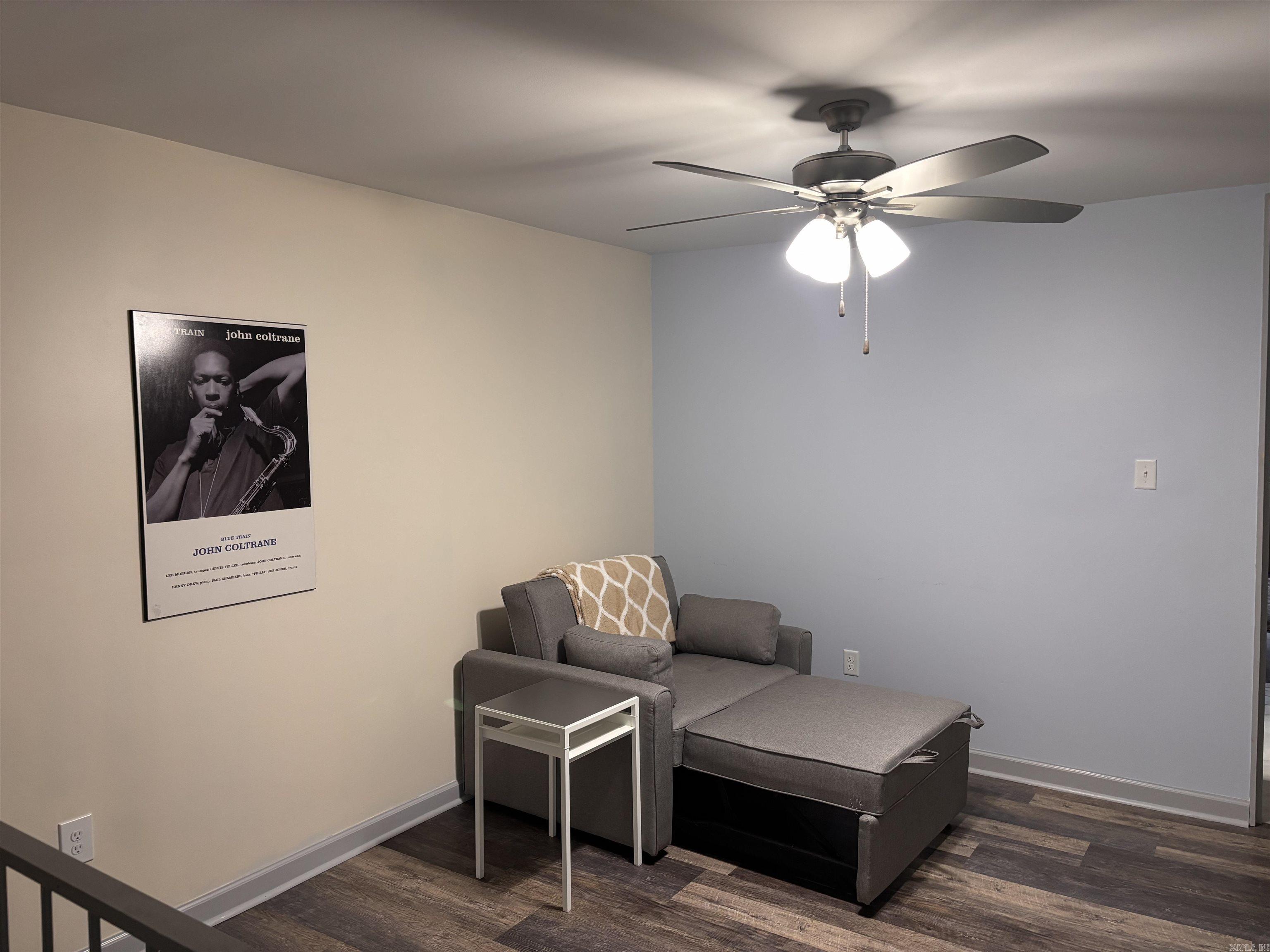 CHELSEA HEIGHTS CONDO - Residential