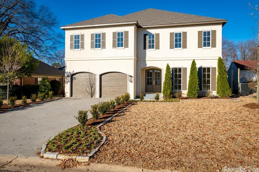 Spectacular New Construction in the Heart of the Heights! Fabulous floor plan and exquisite decor'. For the very best in family living and the most exceptional entertaining. Stunning entry with banquet sized formal dining. Gourmet kitchen with top end appliances, custom cabinetry and breakfast bar. Large family living with fireplace, soaring two story coffered ceiling and Marvin bifold doors to covered veranda. The ultimate primary suite on the main level with luxurious spa inspired bath and custom closet. Sep office or workout rm. Upstairs three large bedroom suites with huge playroom/media. Beautiful, oversized level lot with privacy fence and handsome landscape.