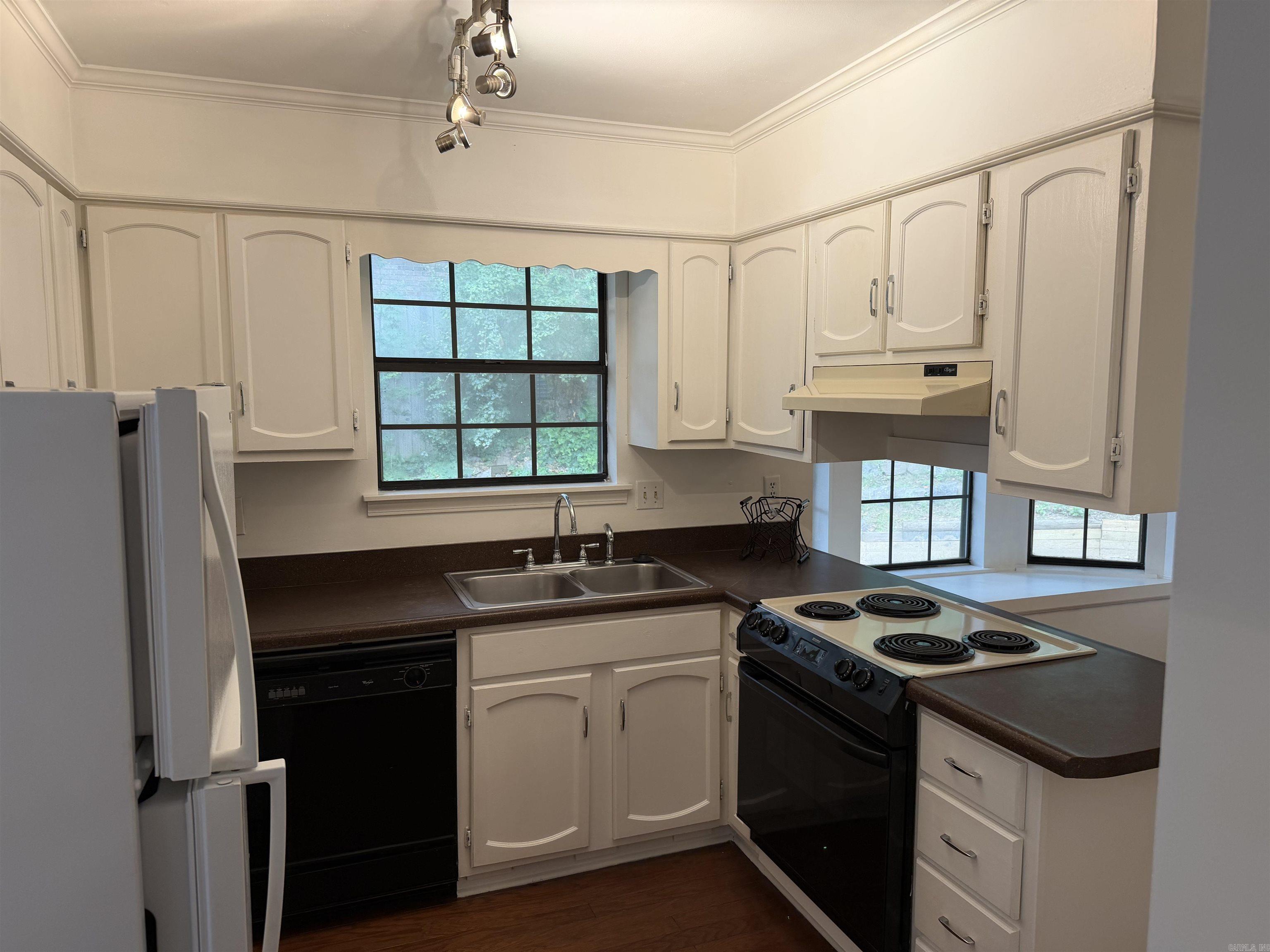 Pleasant View - Residential Lease