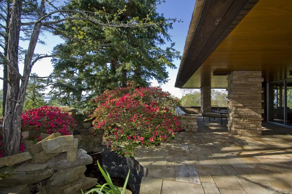 KINGWOOD PLACE - Residential