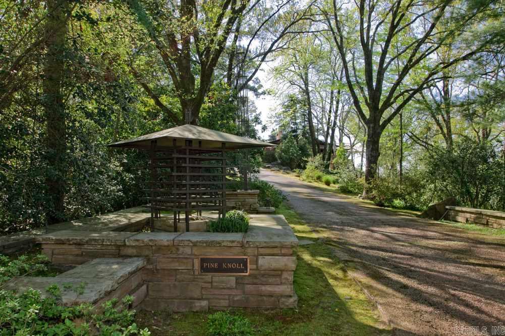 KINGWOOD PLACE - Residential
