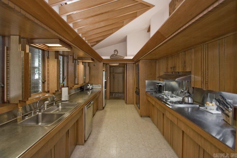 KINGWOOD PLACE - Residential