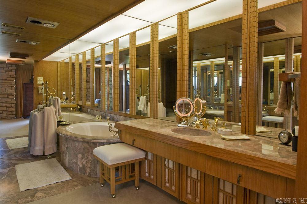KINGWOOD PLACE - Residential
