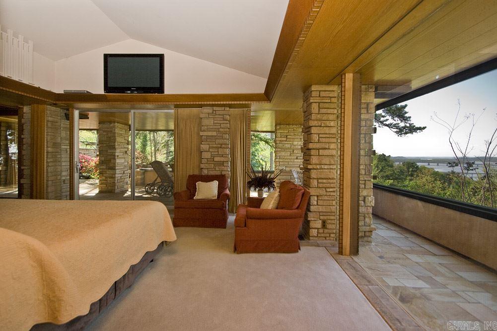 KINGWOOD PLACE - Residential