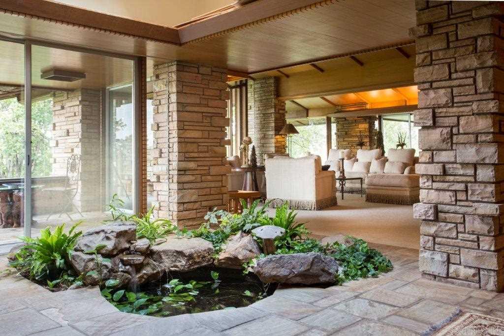 KINGWOOD PLACE - Residential