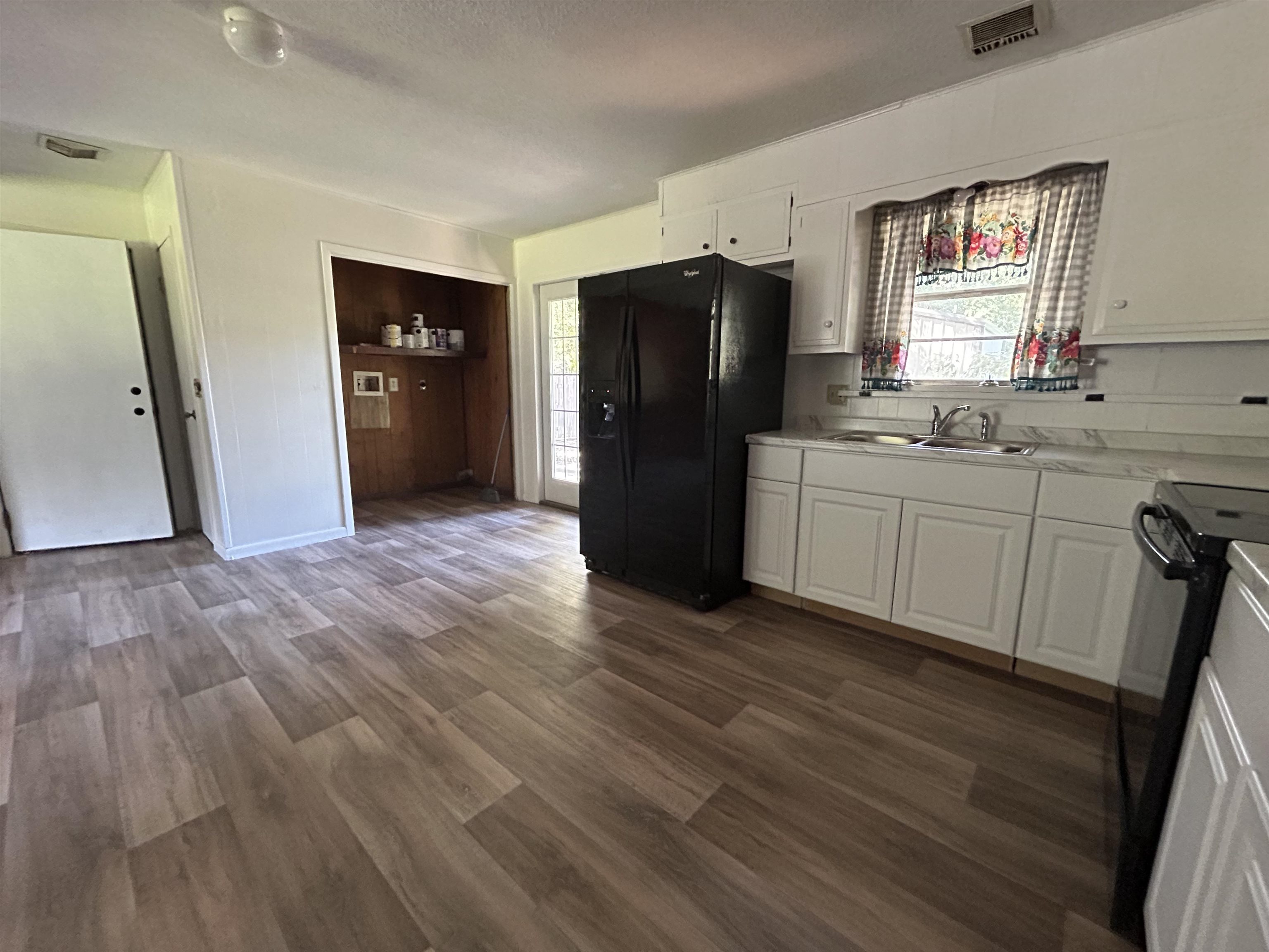 Navasota 1st - Residential Lease