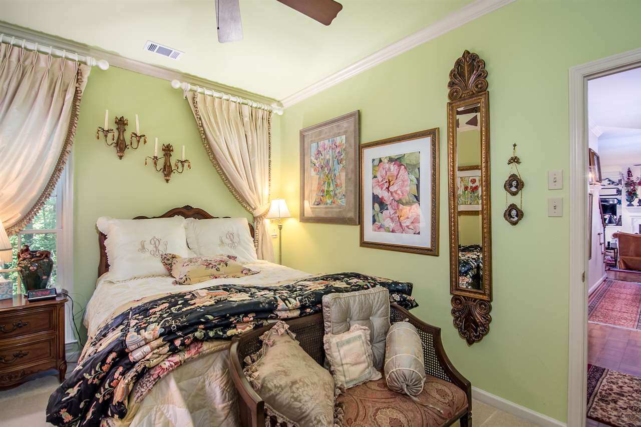 Sheraton Court Townhomes - Residential